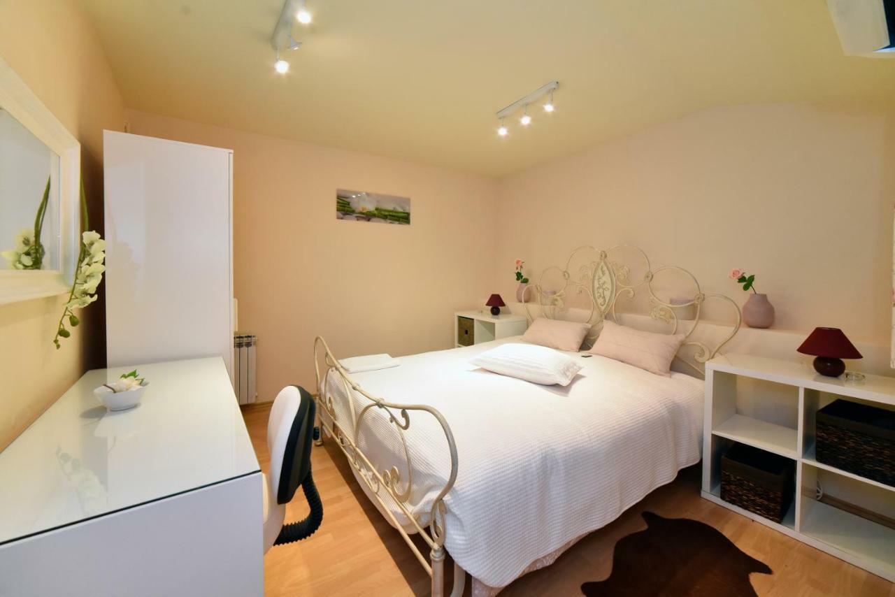 Ban Jelacic Apartment Zagreb Extérieur photo